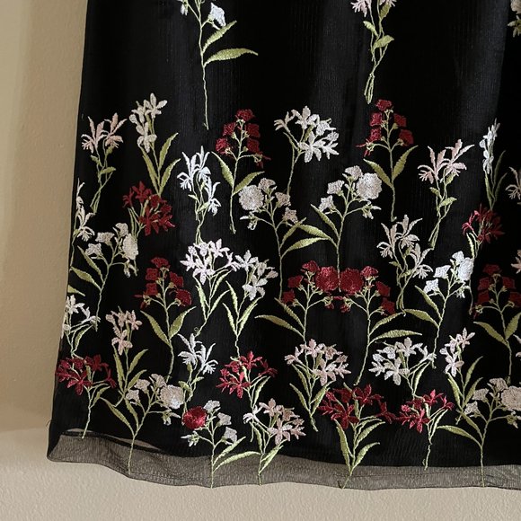 Floral Embroidered Black Sheath Dress - Karl Lagerfeld - Picture 3 of 7